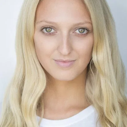  Georgia Hirst