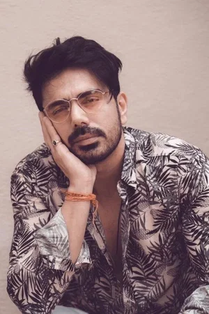  Vikram Sharma photo