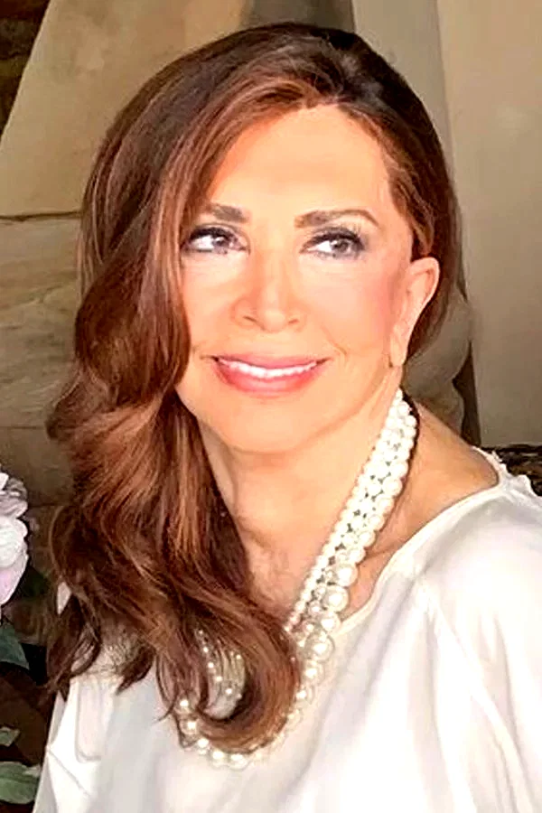  Mimi Denisi