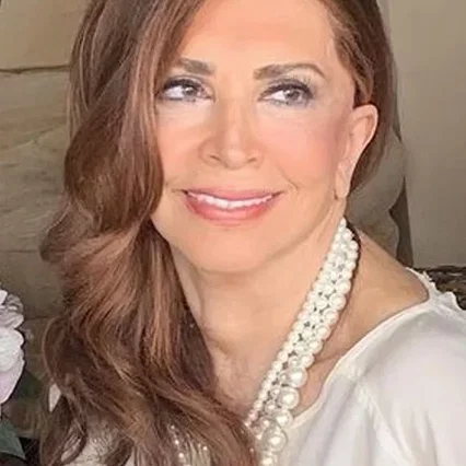  Mimi Denisi