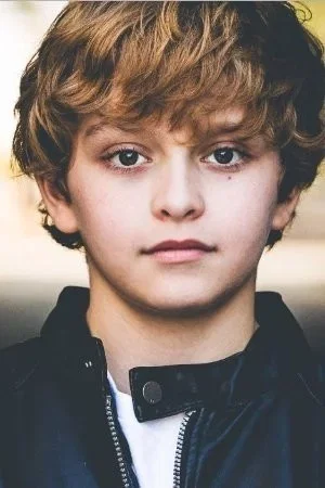  Gavin Lewis