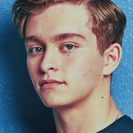  Gavin Lewis