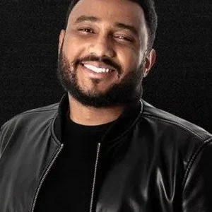  Eli Soares