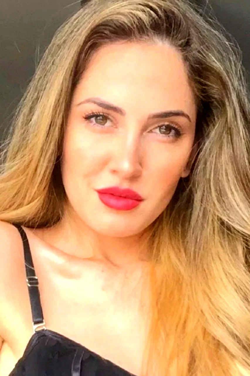 Mercedes Lambre
