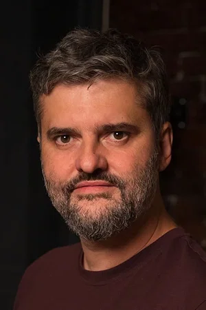  Rolando Matsangos photo