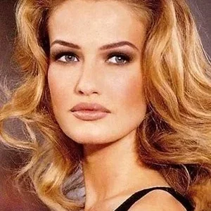  Karen Mulder