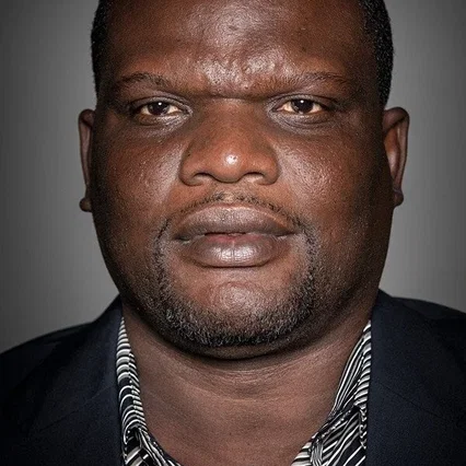 Papi  Mpaka