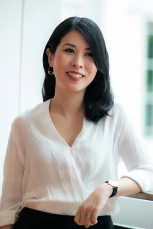  Nicole Midori Woodford photo