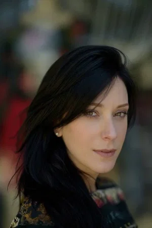  Caroline Abras