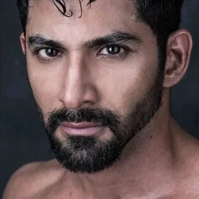  Vivan Bhatena
