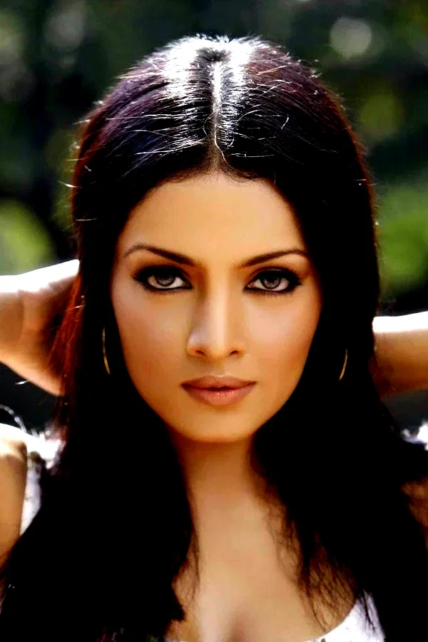  Celina Jaitly