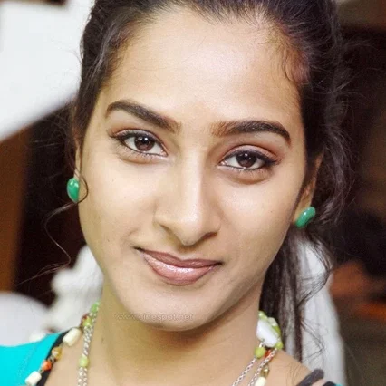 Surekha Vani