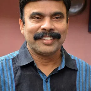 Photo star :  Powerstar Srinivasan