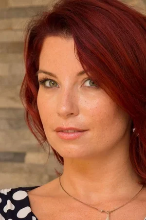 Julie Valmont photo
