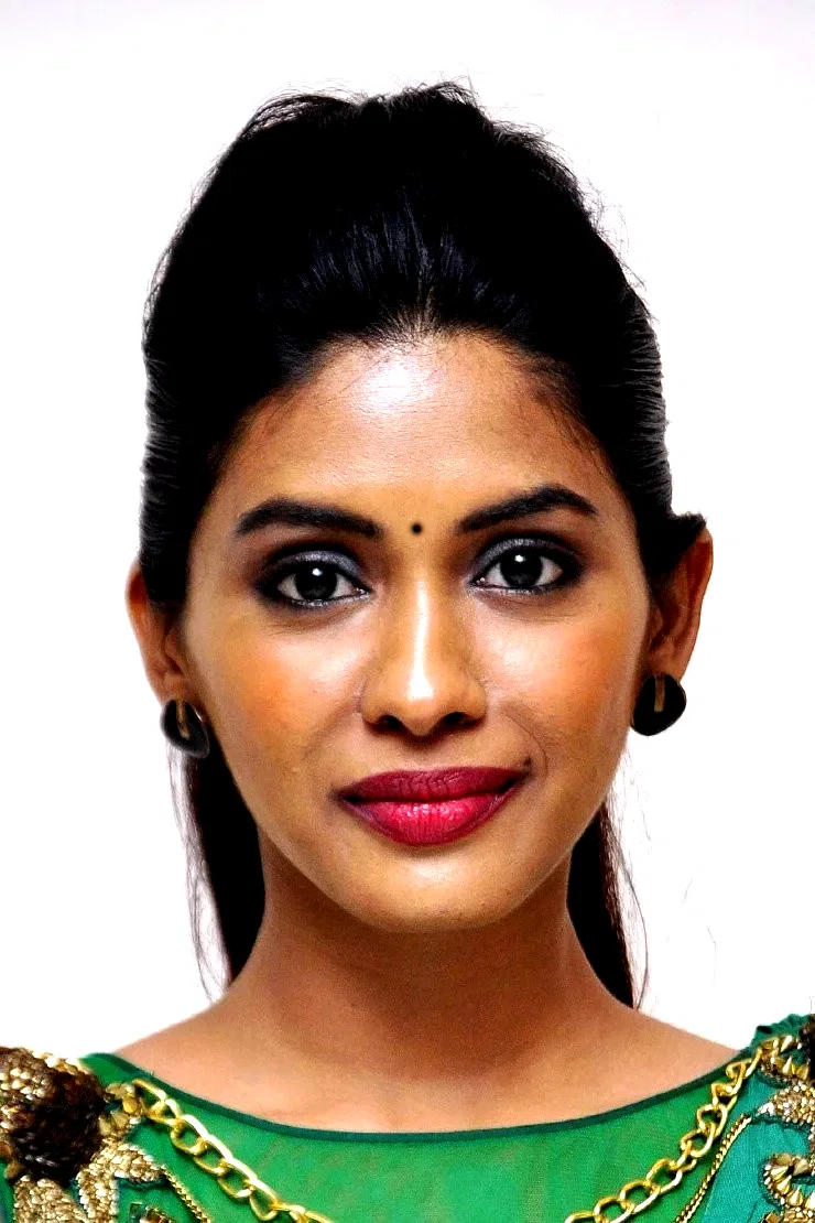  Anjali Patil
