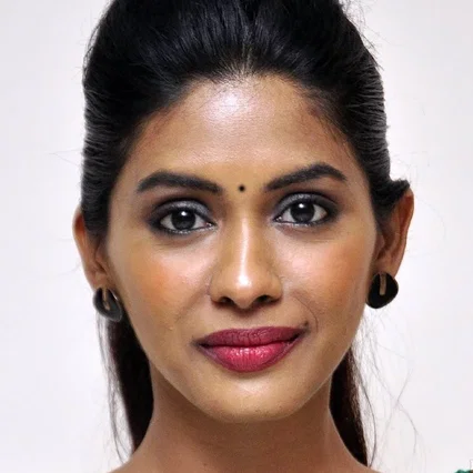  Anjali Patil