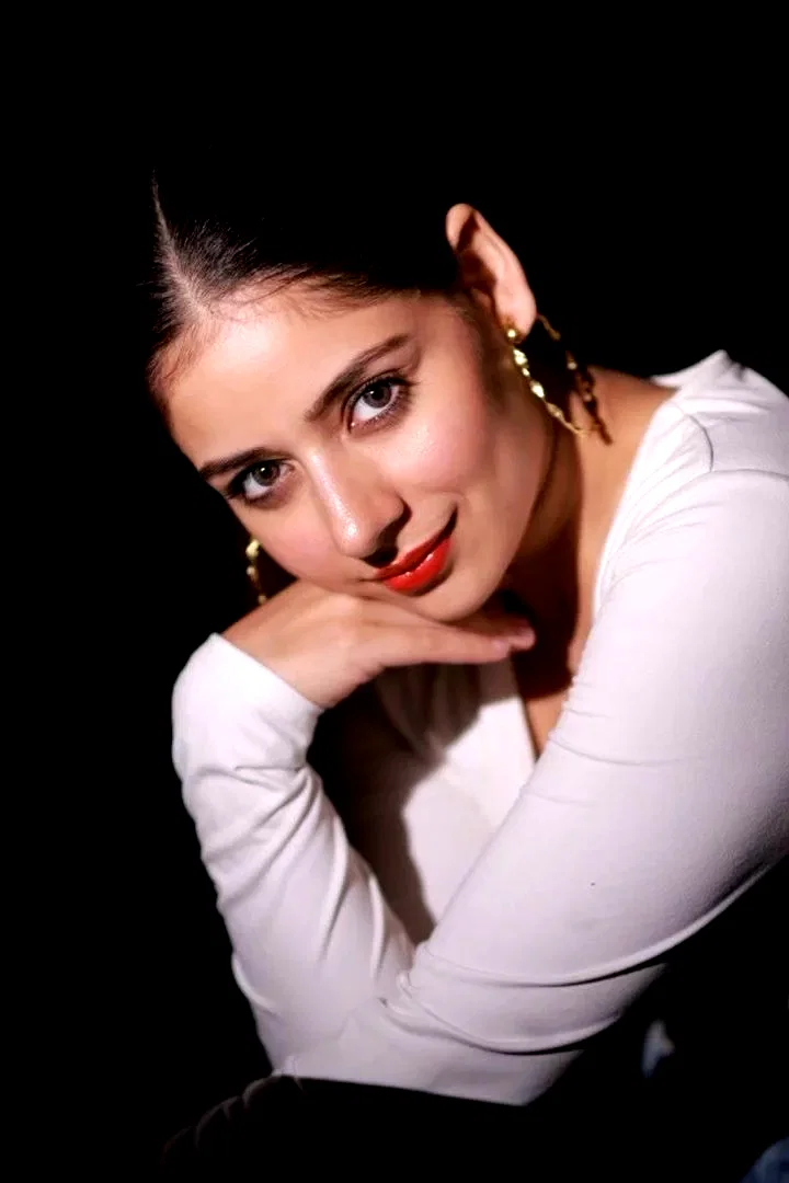  Tania