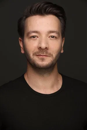  Arın Kuşaksızoğlu photo