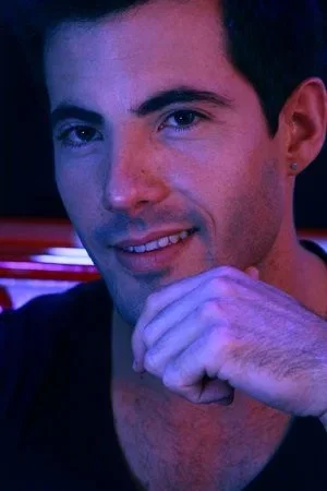  Adrian Conquet photo