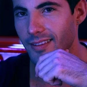  Adrian Conquet
