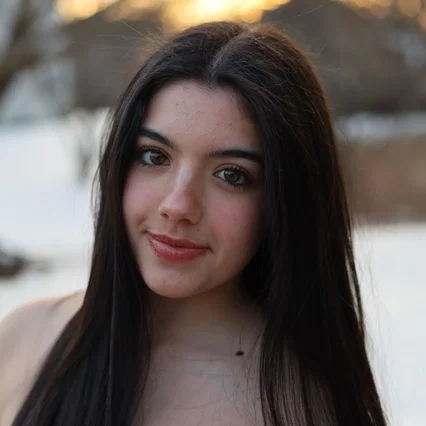 Marlee Lewis
