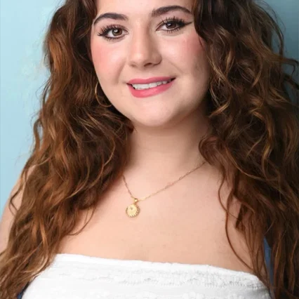  Lilly Brenner