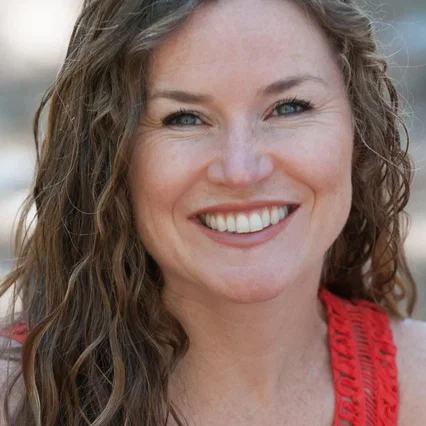  Emily Davis