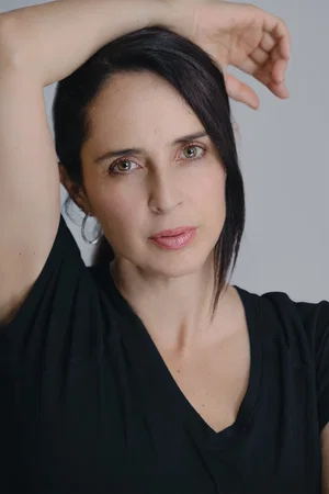  Irán Castillo
