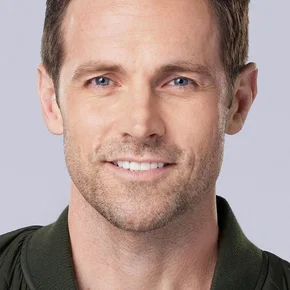 Photo star :  Dylan Bruce