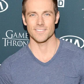 Photo star :  Dylan Bruce