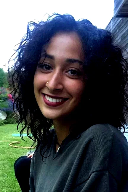 Elika  Bozorgi