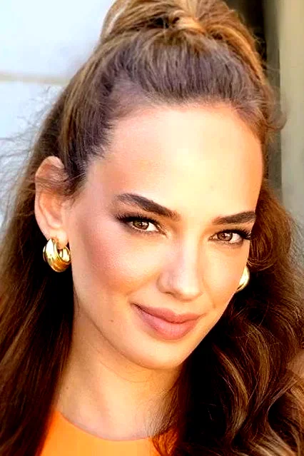  Seda Bakan