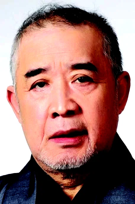  Kim Hira