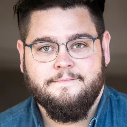  Charley Koontz