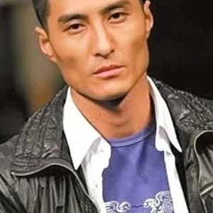  Dong Hu