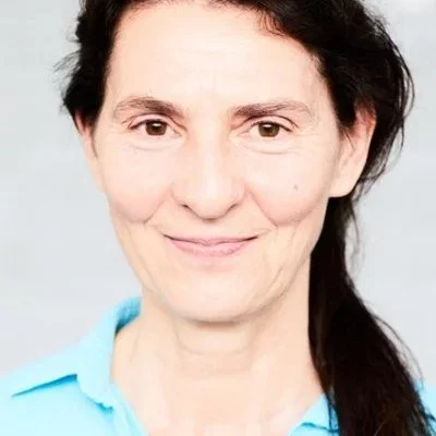 Helena Pikon
