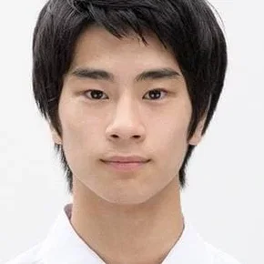 Photo star :  Ōshirō Maeda
