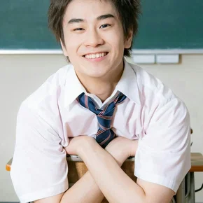 Photo star :  Ōshirō Maeda