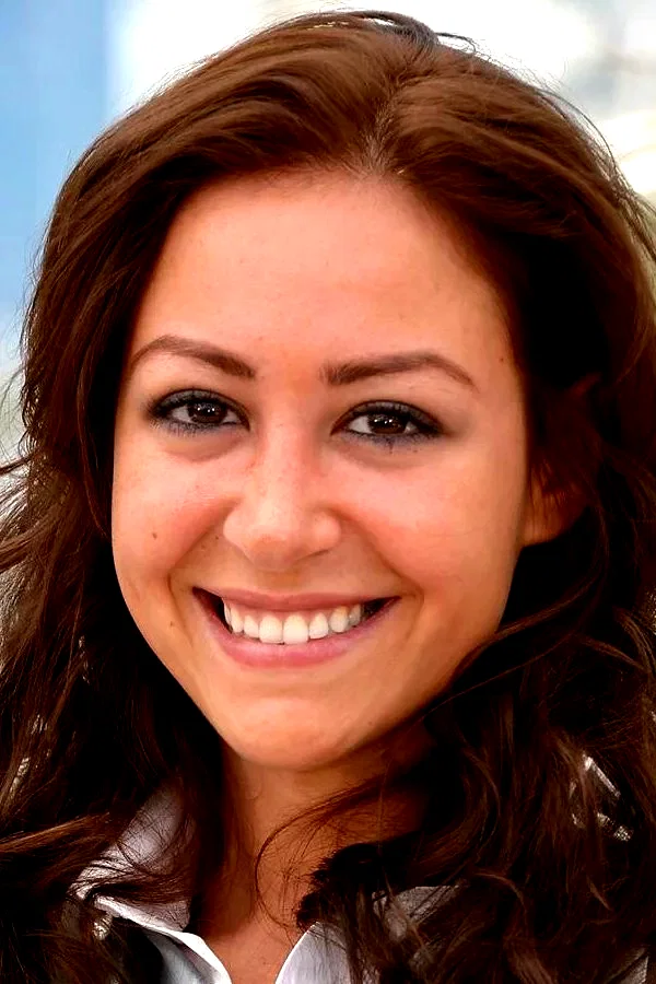  Menna Shalabi