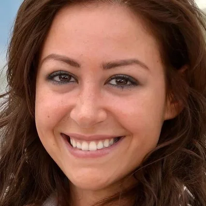  Menna Shalabi