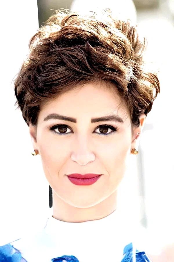  Menna Shalabi