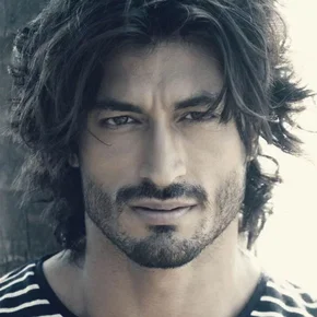 Photo star :  Vidyut Jammwal