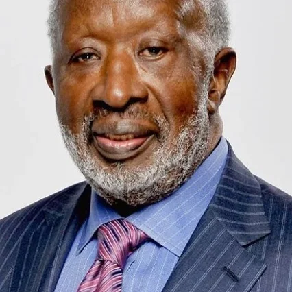  Clarence Avant