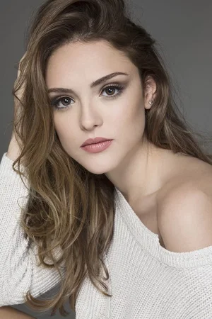  Isabelle Drummond photo