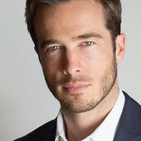 Photo star : Ryan Carnes