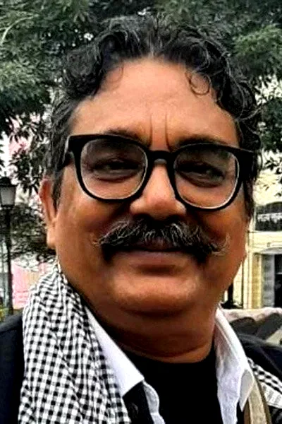  Vineet Kumar