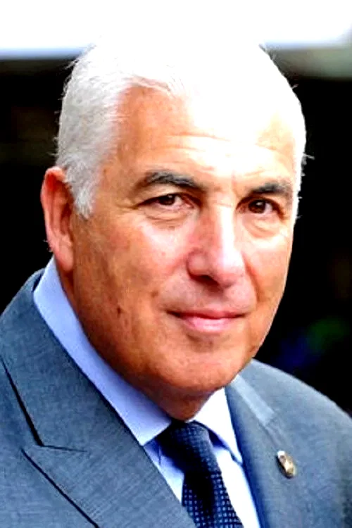  Mitch Winehouse