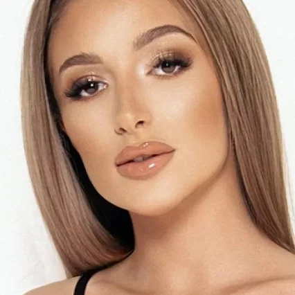  Natasha Tosini