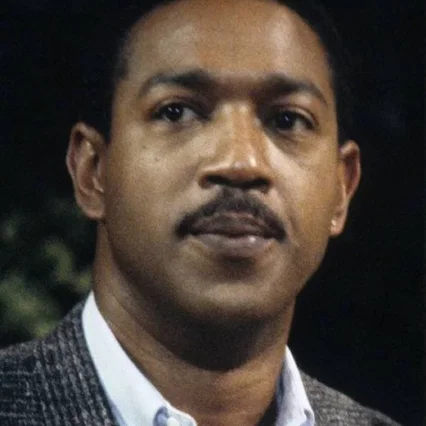  Julius Carry