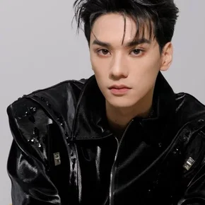 Photo star :  Keng Harit Buayoi